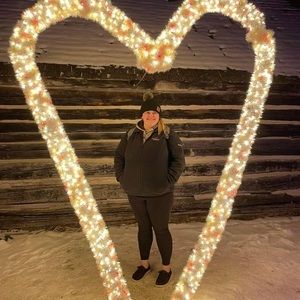 Meet your Posher, Laura